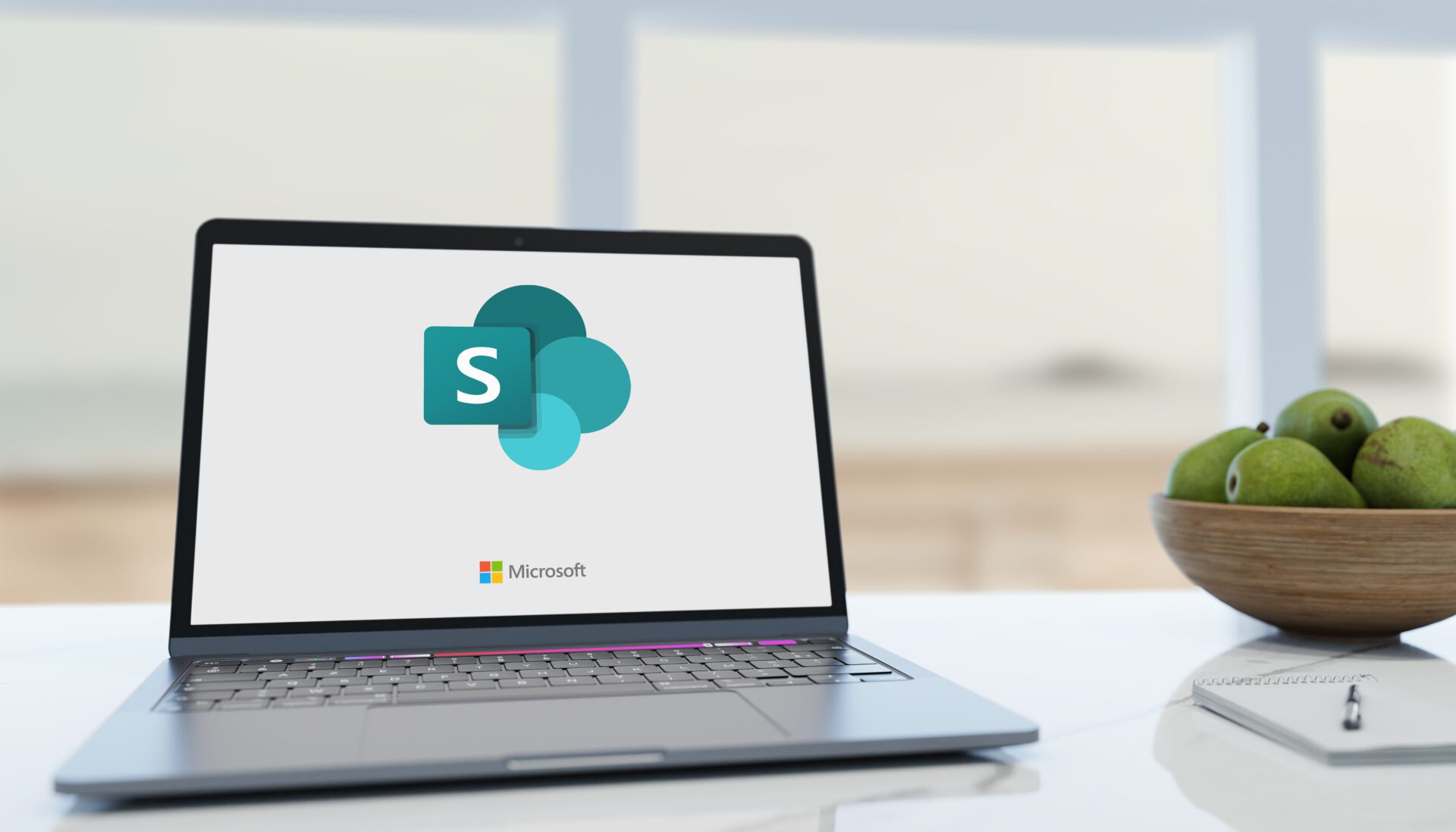 Laptop mit SharePoint-Logo